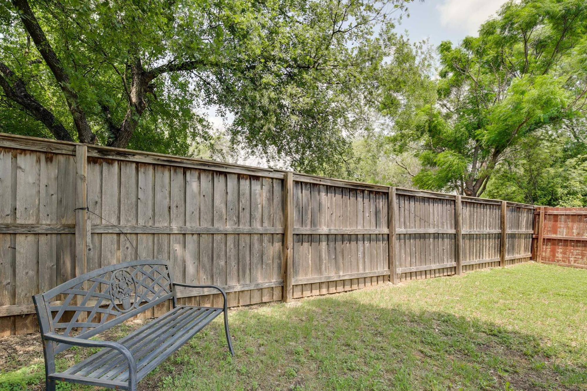 Sunny San Antonio Home With Backyard And Patio! Экстерьер фото